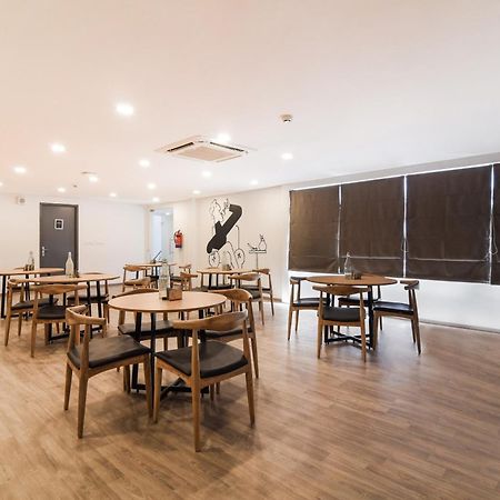 Super Townhouse Xotel Chennai Exterior photo
