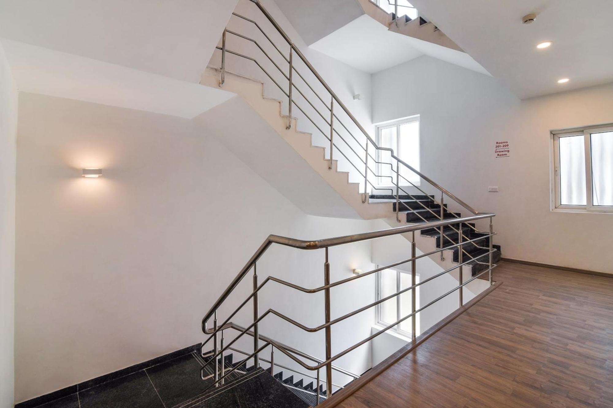 Super Townhouse Xotel Chennai Exterior photo